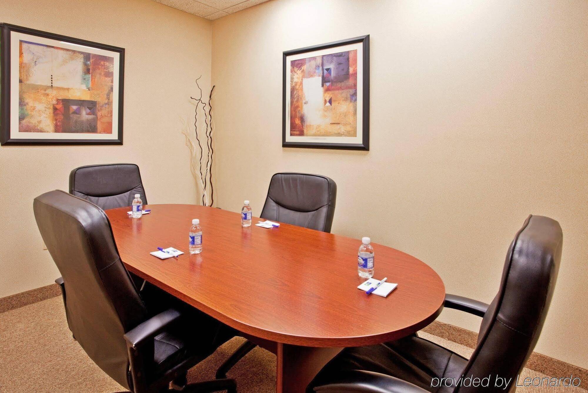 Holiday Inn Express Hotel & Suites Farmington, An Ihg Hotel Ngoại thất bức ảnh